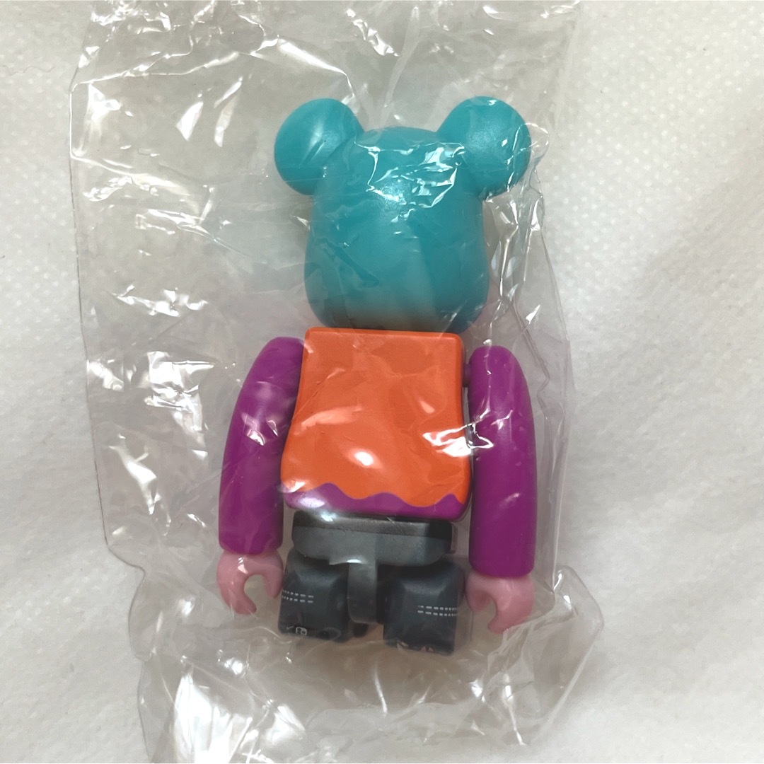 BE@RBRICK(ベアブリック)のベアブリック 46 シークレット　エドガー・プランズ 新品未開封 エンタメ/ホビーのおもちゃ/ぬいぐるみ(キャラクターグッズ)の商品写真