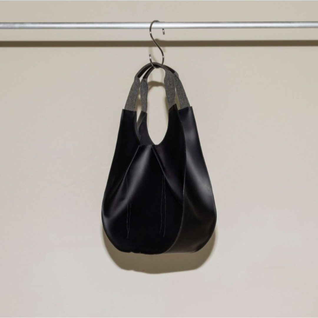 美品 Rich I リッチアイ CIRCLE LEATHER BAG