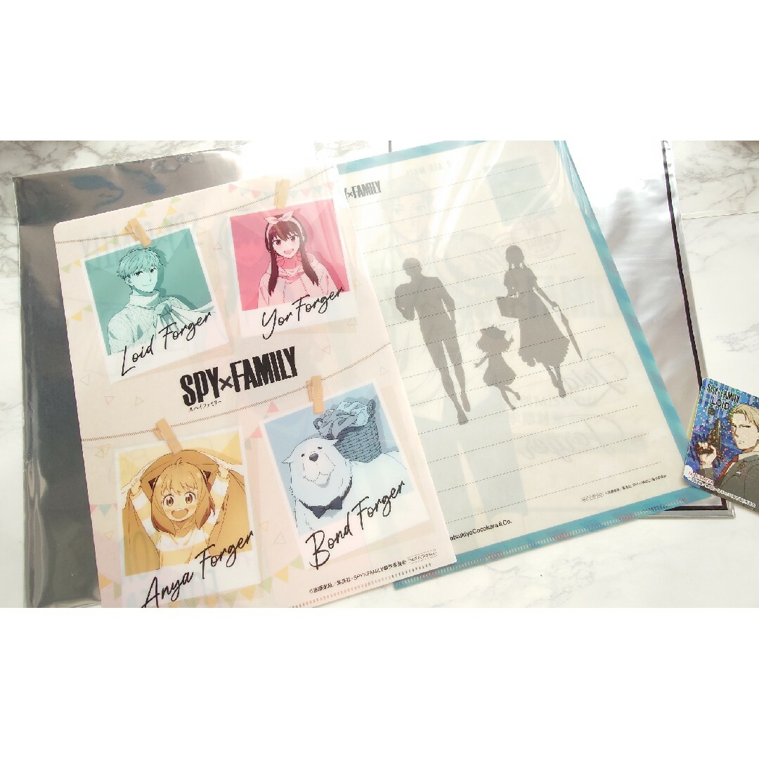 BANDAI(バンダイ)のSPY×FAMILY クリアファイル 非売品 ロイド ヨル２枚 エンタメ/ホビーのアニメグッズ(クリアファイル)の商品写真