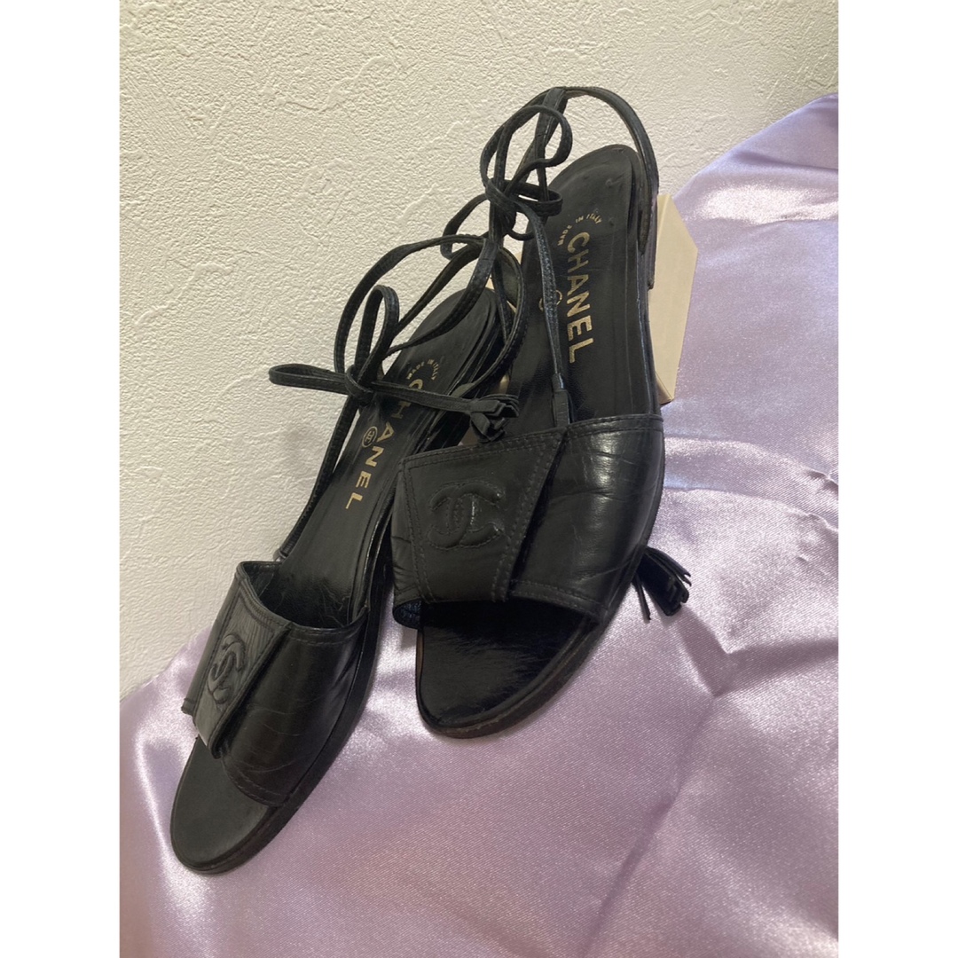 CHANEL(シャネル)のシャネル　グラディエーターサンダル　35 ブラック　CHANEL 黒　 レディースの靴/シューズ(サンダル)の商品写真