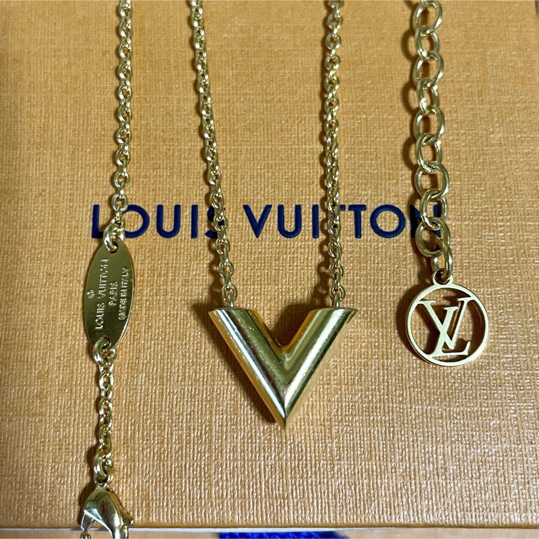 【最終値下げ】ルイヴィトン エッセンシャルV ネックレス ゴールド M61083LOUISVUITTON