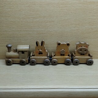 木製　汽車　おもちゃ　ウサギ　クマ　ブタ　動物　置物　インテリア(キャラクターグッズ)