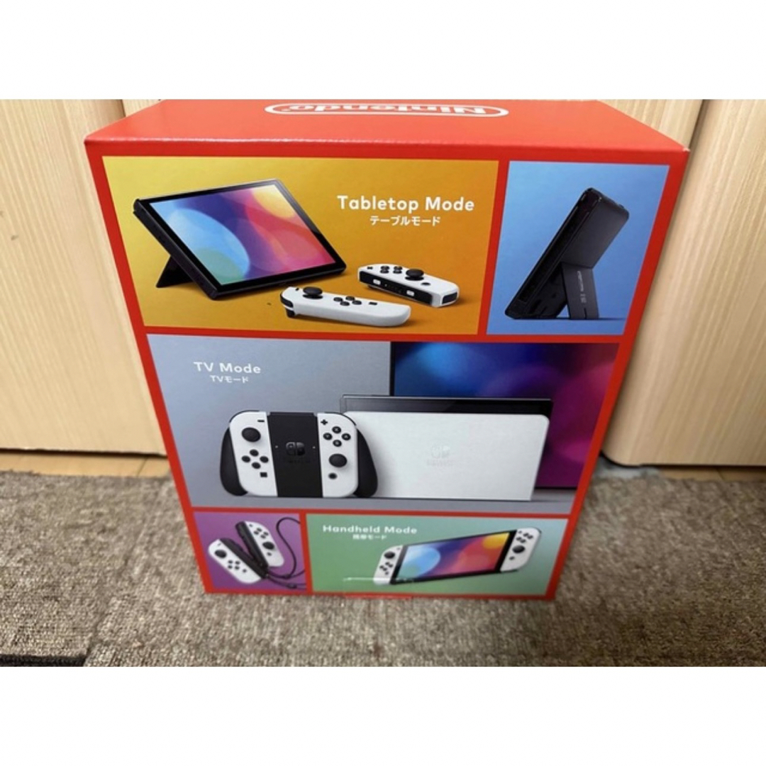 Nintendo Switch(ニンテンドースイッチ)のNintendo Switch 有機EL ホワイト　新品  未開封新品 エンタメ/ホビーのゲームソフト/ゲーム機本体(携帯用ゲーム機本体)の商品写真