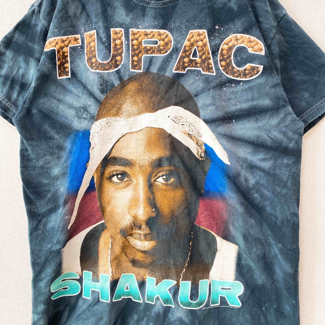 MUSIC TEE(ミュージックティー)のUS古着　半袖Tシャツ　2pac アマル・シャクール　バンドTシャツ　タイダイ柄 メンズのトップス(Tシャツ/カットソー(半袖/袖なし))の商品写真