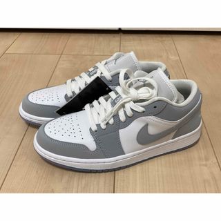 ジョーダン(Jordan Brand（NIKE）)の【抽選販売品】ナイキ NIKE エアージョーダン1 ウルフグレー　24.5(スニーカー)