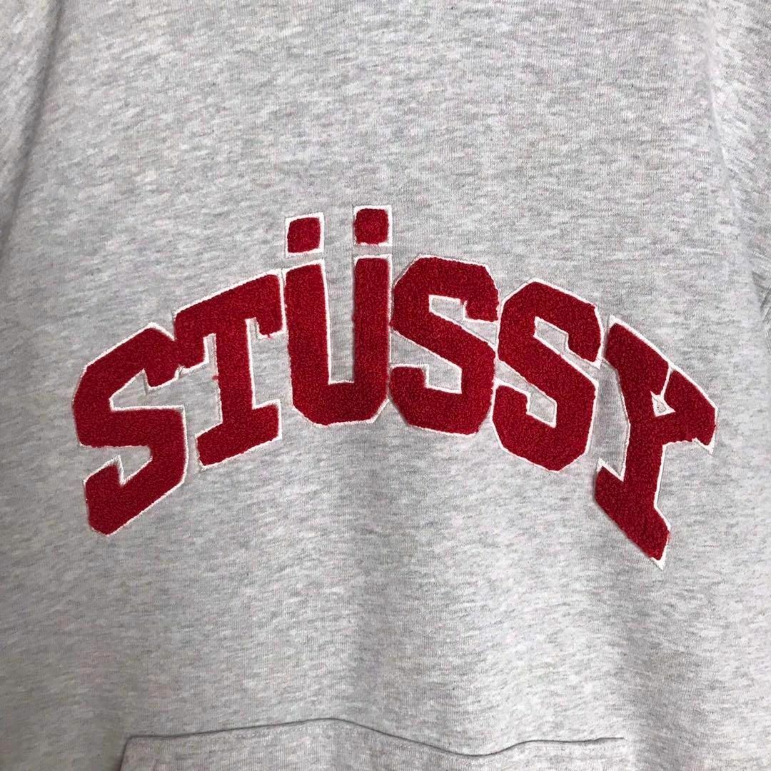 超人気モデル STUSSY 刺繍ロゴ 入手困難 パーカーＬ