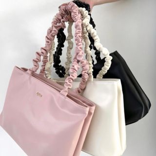 エピヌ(épine)の今日明日限定epine shoulder puff leather bagエピヌ(ハンドバッグ)