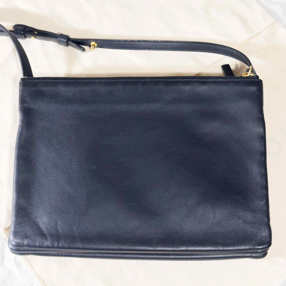 celine(セリーヌ)のセリーヌ トリオ ショルダーバッグ ラージ ブラック ハンドバッグ 旧ロゴ 黒 レディースのバッグ(ショルダーバッグ)の商品写真