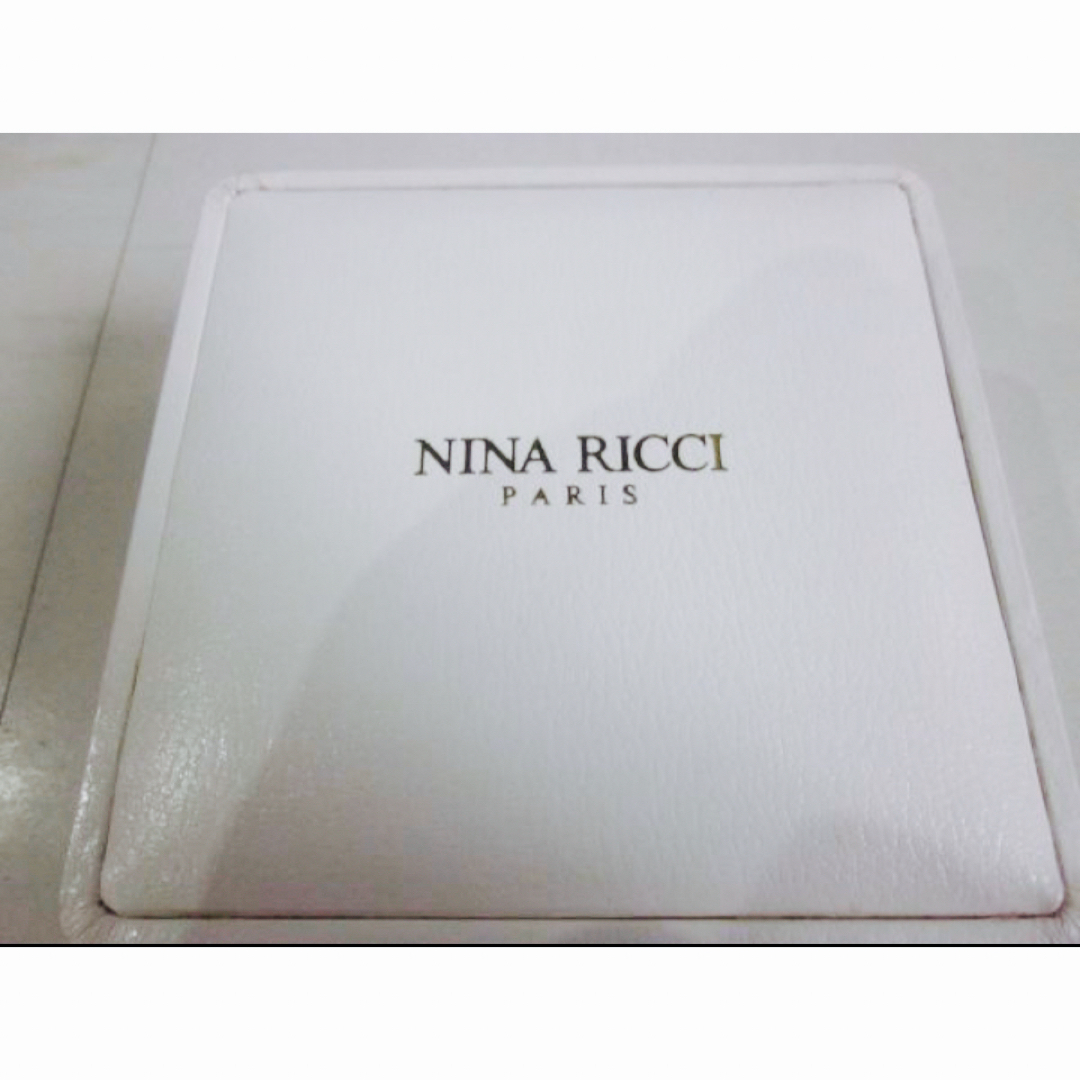 NINA RICCI(ニナリッチ)の⑭新品　稀少　ニナリッチ　シェル文字盤レデイース腕時計　ヴィンテージ レディースのファッション小物(腕時計)の商品写真