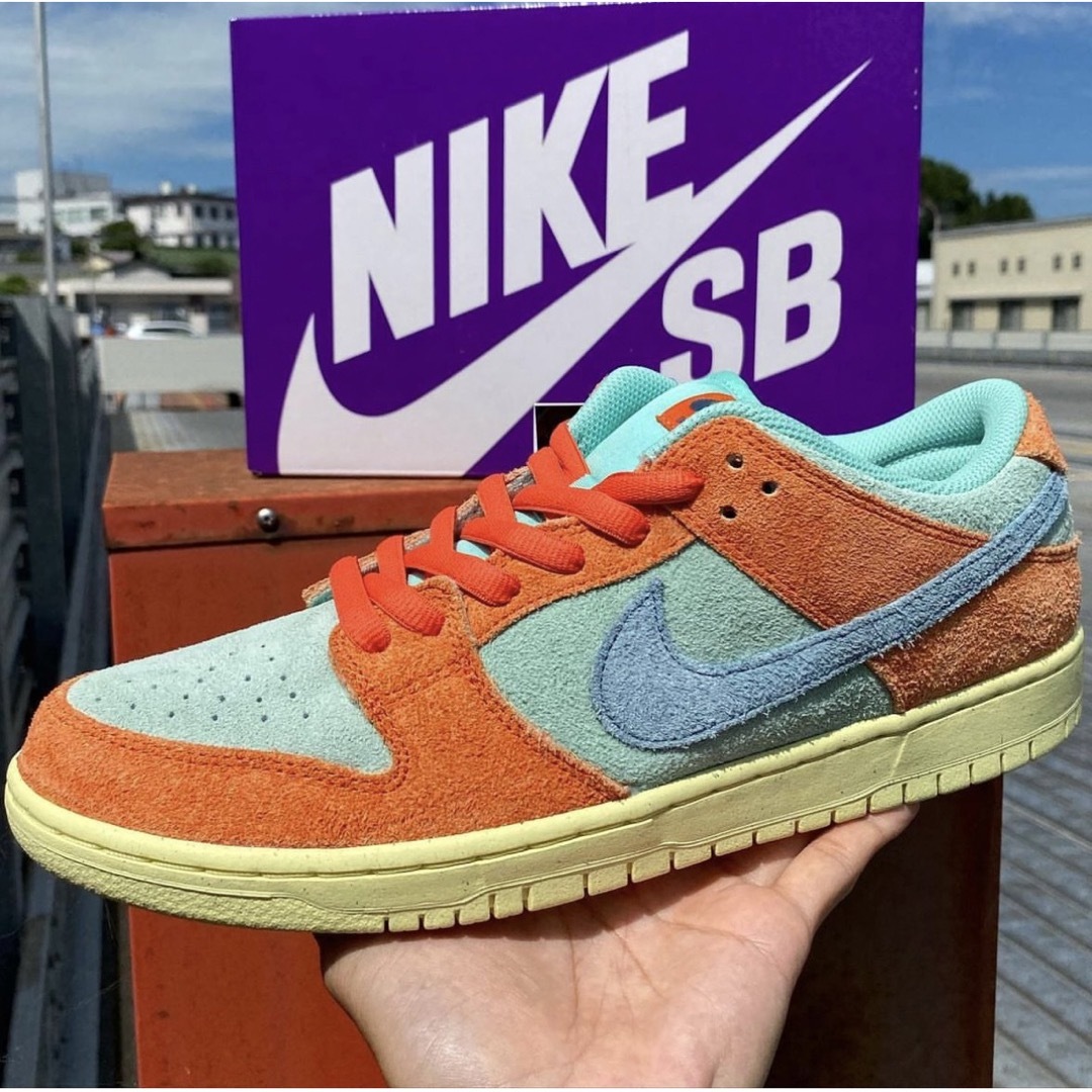 nike sb dunk Orange and Noise Aqua