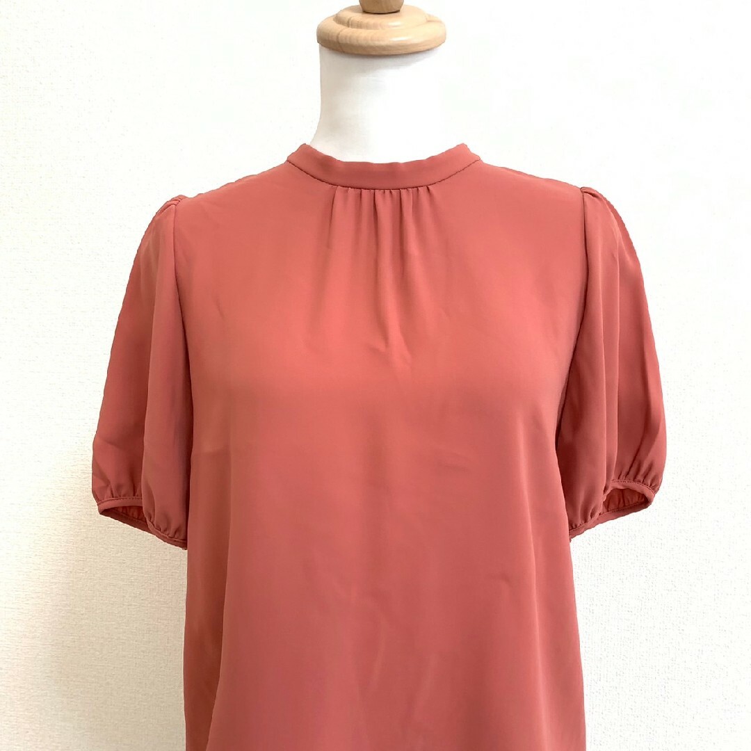 MEDDUM メデューム　半袖ブラウス　ピンク　L　きれいめ　オフィスカジュアル レディースのトップス(シャツ/ブラウス(半袖/袖なし))の商品写真