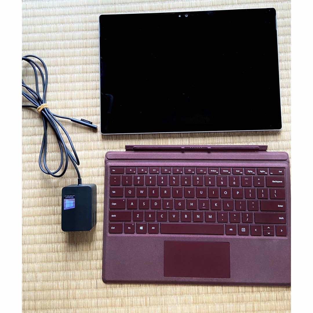 Microsoft surface pro4 純正キーボードカバー付属