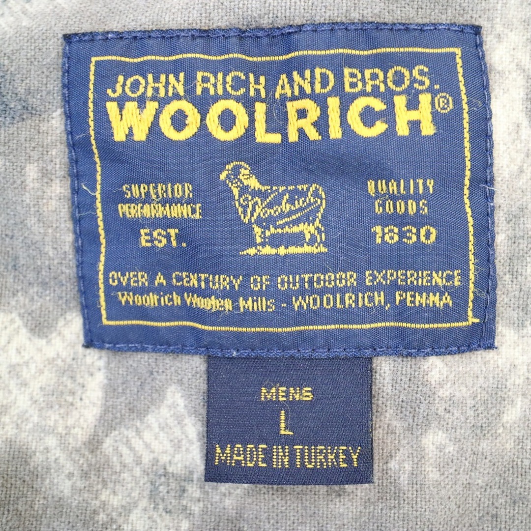 WOOLRICH(ウールリッチ)のWOOLRICH ウールリッチ アニマルパターン ボタンダウン プリントネルシャツ 長袖 ポケット 総柄 グレー系 (メンズ L) 中古 古着 N6342 メンズのトップス(シャツ)の商品写真