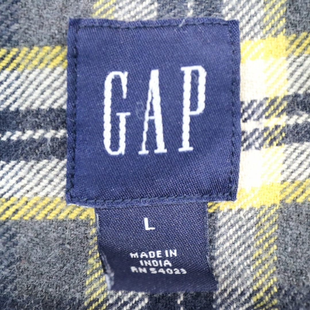 GAP(ギャップ)の2000年代 GAP ギャップ チェック柄 ネルシャツ 長袖 柄 ポケット オールドギャップ レイヤード ネイビー (メンズ L) 中古 古着 N6344 メンズのトップス(シャツ)の商品写真