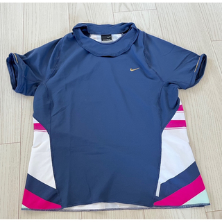 ナイキ(NIKE)のNIKE ランニングシャツ　レディース　6f ナイキ　トレーニング　半袖シャツ(ポロシャツ)