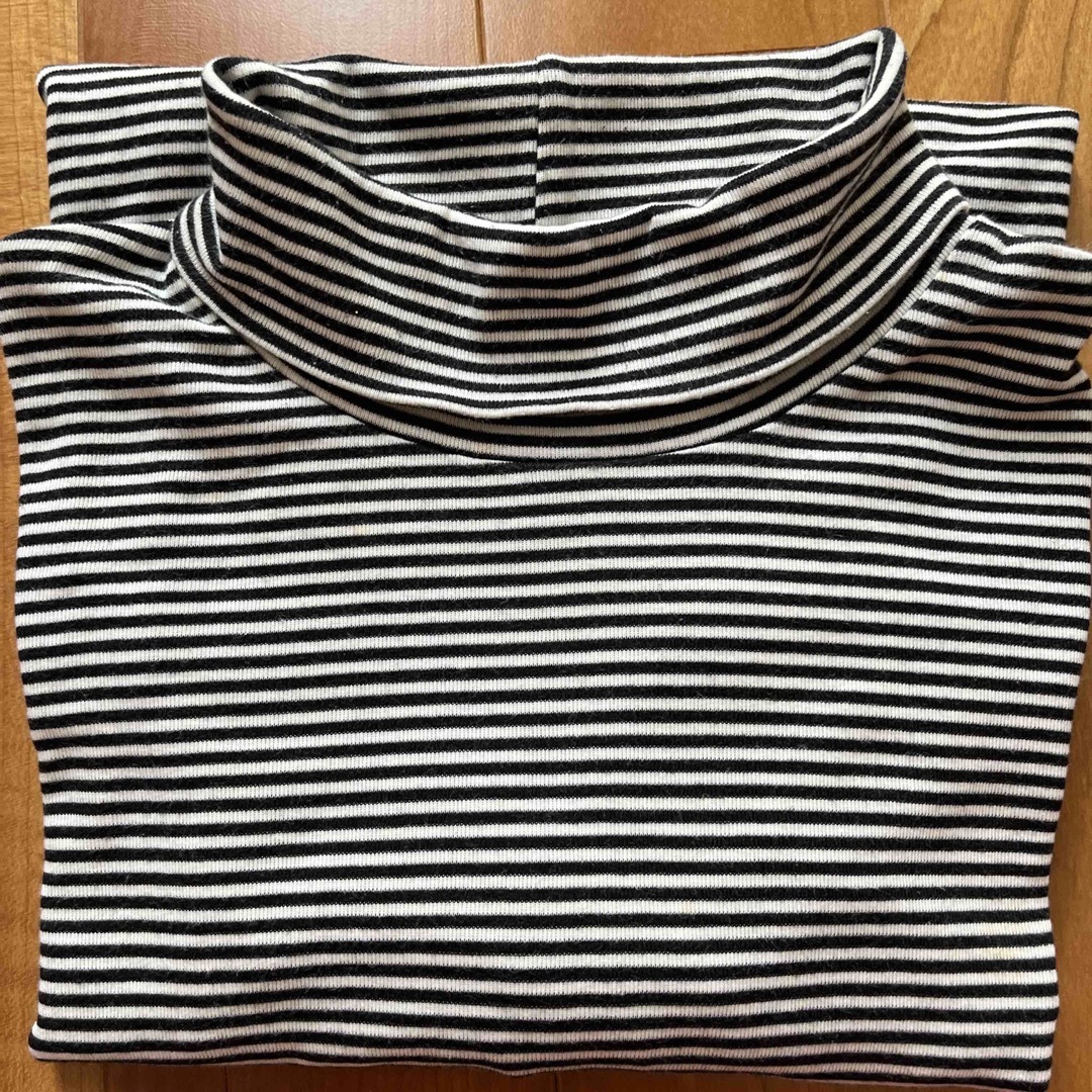 UNIQLO(ユニクロ)のユニクロ　ハイネック　トップス　長袖 レディースのトップス(Tシャツ(長袖/七分))の商品写真