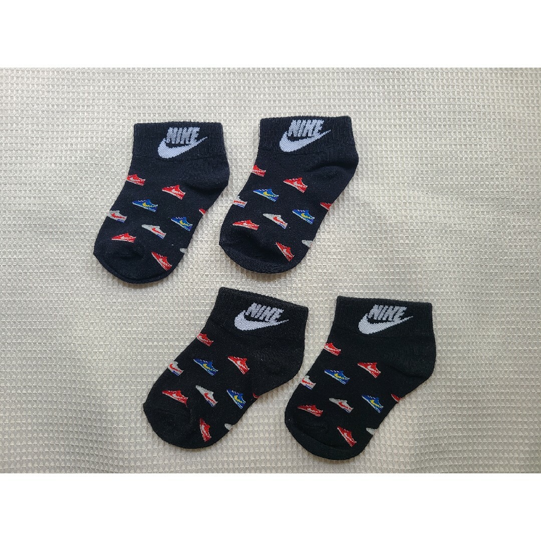 NIKE(ナイキ)のNIKE　ナイキ　ロゴ　キッズ　子供　こども　靴下　ソックス　15 20 キッズ/ベビー/マタニティのこども用ファッション小物(靴下/タイツ)の商品写真