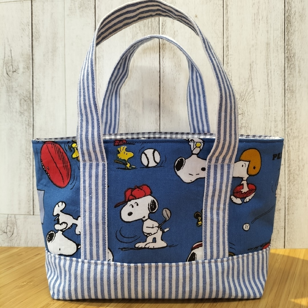 SNOOPY(スヌーピー)のSNOOPY　スポーツ　巾着トートバッグ　お弁当袋　お散歩バッグ　おむつポーチ レディースのバッグ(トートバッグ)の商品写真