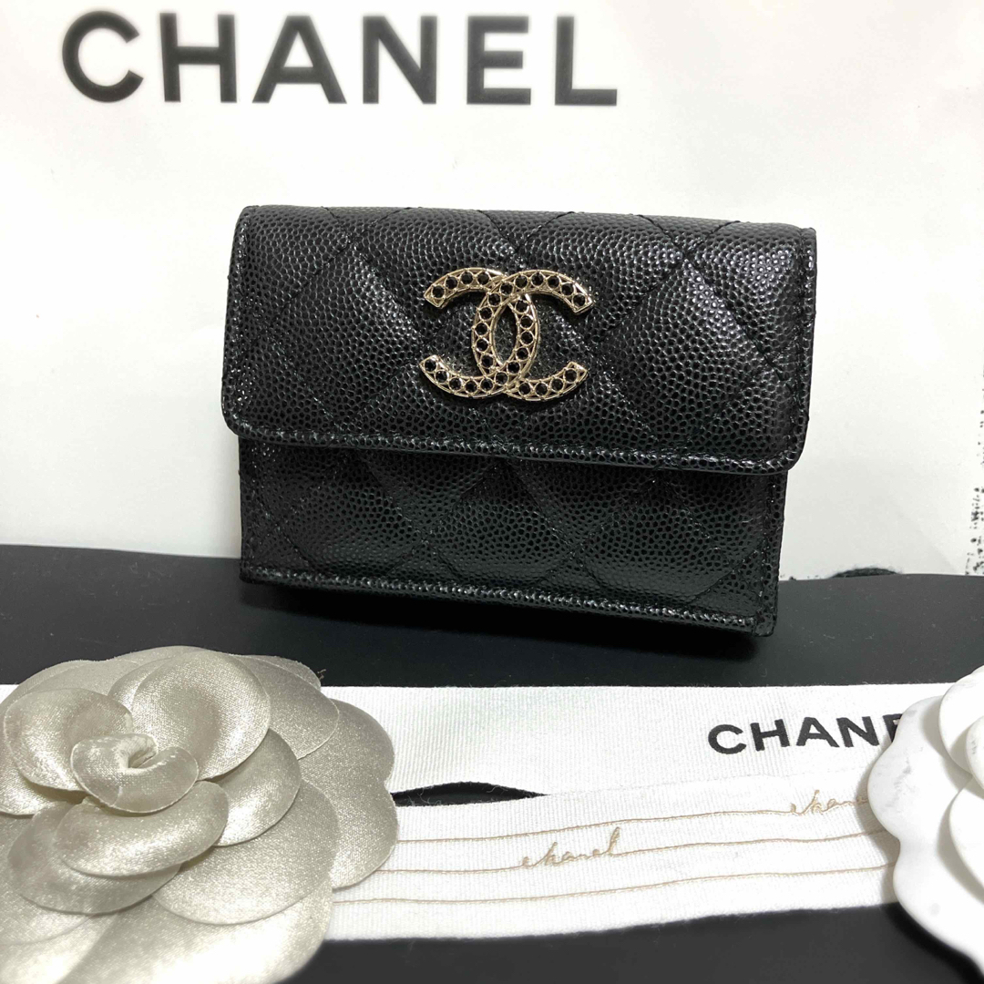 早い者勝ち!CHANEL シャネルクラシックウォレット 三つ折り財布黒
