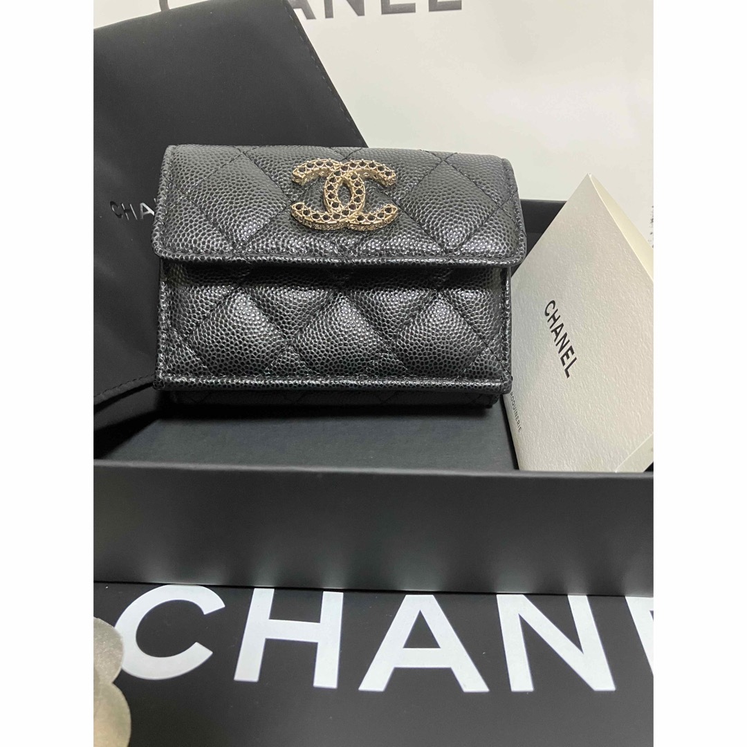 入手困難 CHANEL 三つ折り財布 ウォレットボーイシャネル  キャビアスキン