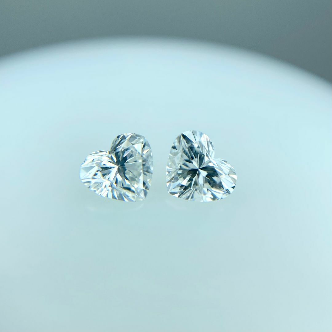 ハートシェイプセット！ Fカラー VS1 0.30ct/0.32ct レディースのアクセサリー(その他)の商品写真