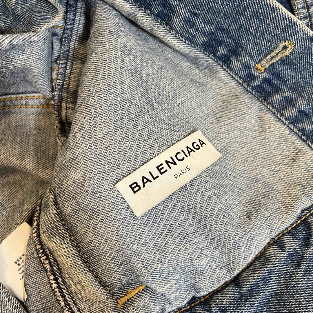 Balenciaga(バレンシアガ)のBALENCIAGA バレンシアガ スウィングデニムジャケット レディースのジャケット/アウター(Gジャン/デニムジャケット)の商品写真