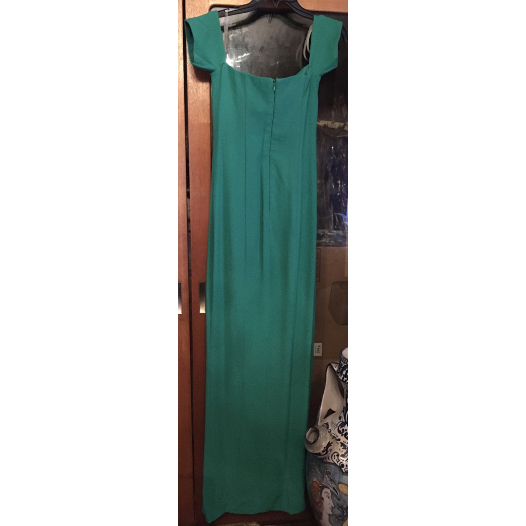 ZARA(ザラ)の新品 GREEN LONG DRESS M SIZE レディースのフォーマル/ドレス(ロングドレス)の商品写真