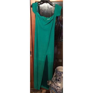 ザラ(ZARA)の新品 GREEN LONG DRESS M SIZE(ロングドレス)