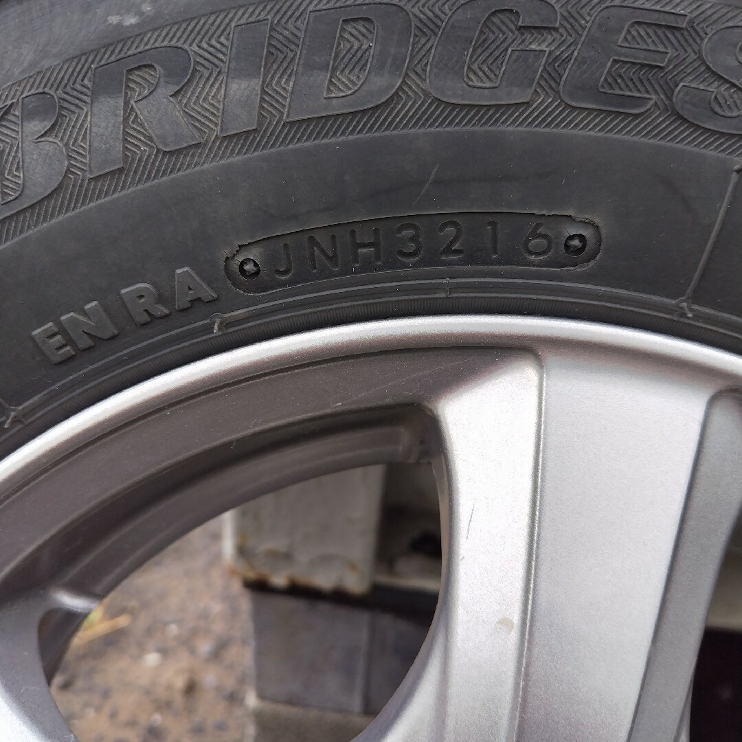 BRIDGESTONE(ブリヂストン)の軽バン、軽トラック用アルミホイールセット 自動車/バイクの自動車(タイヤ・ホイールセット)の商品写真
