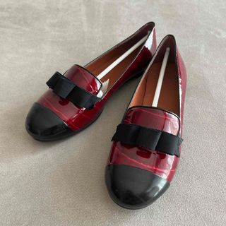 マークバイマークジェイコブス(MARC BY MARC JACOBS)のMarc by Marc Jacobs リボンフラットシューズ(ローファー/革靴)