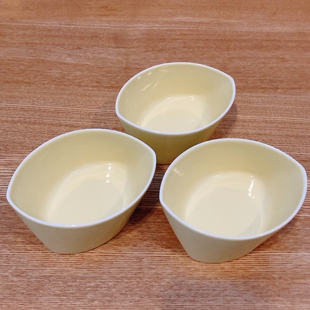 白山陶器(ハクサントウキ)の白山陶器　HAKUSAN JAPAN リーヴス　ボウル　3個セット インテリア/住まい/日用品のキッチン/食器(食器)の商品写真
