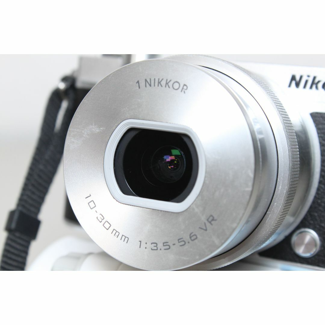 Nikon(ニコン)のNikon 1 J5/ダブルズームレンズキット/ミラーレス一眼 ⑥ スマホ/家電/カメラのカメラ(ミラーレス一眼)の商品写真