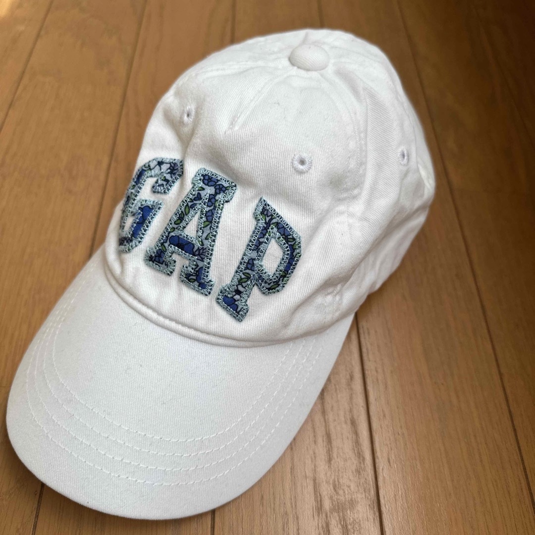 GAP ロゴ花柄 キャップ 値下げ中 | フリマアプリ ラクマ