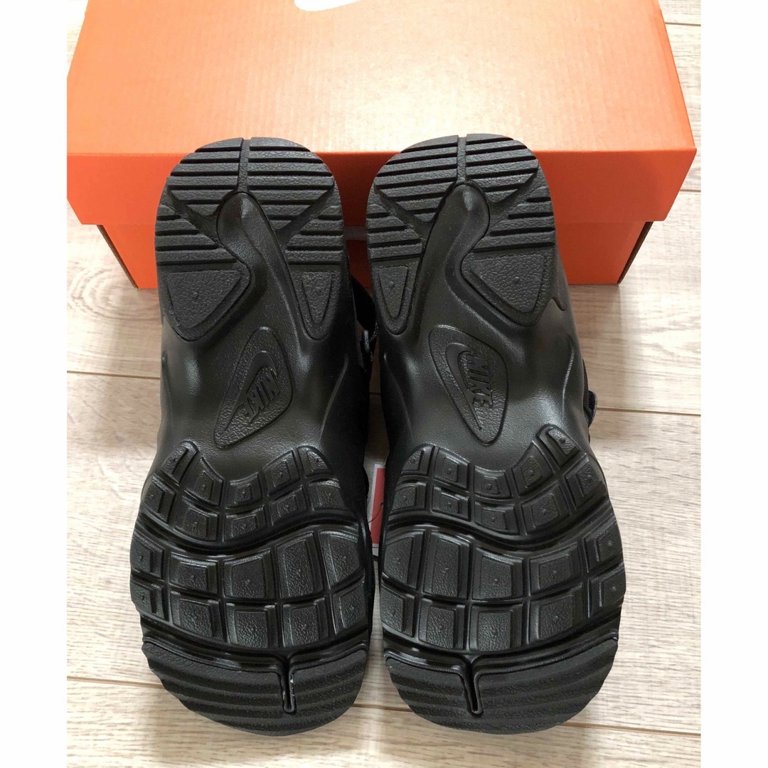 NIKE(ナイキ)のNIKE WMNS キャニオン サンダル 23 ブラック レディースの靴/シューズ(サンダル)の商品写真