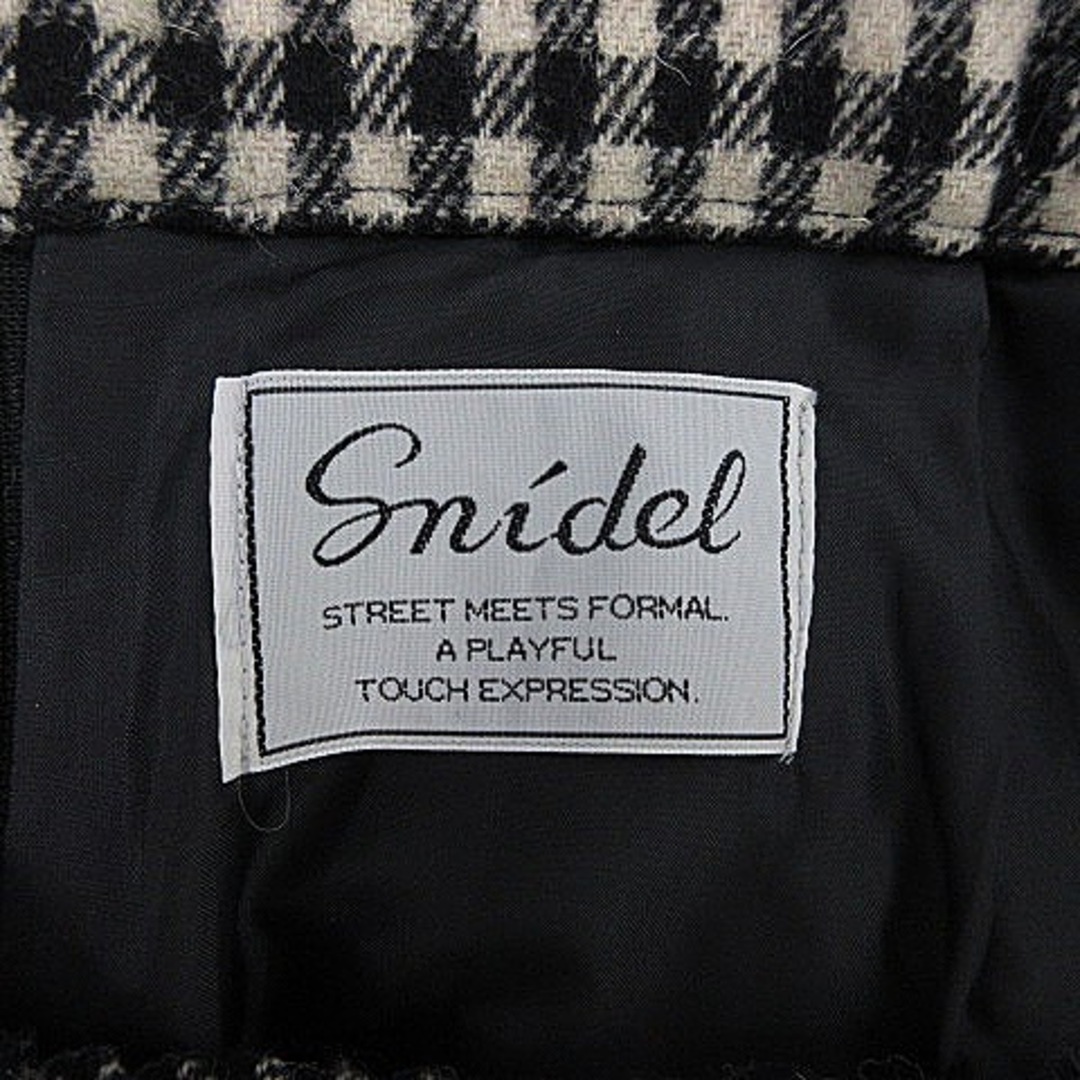 SNIDEL(スナイデル)のスナイデル スカート 台形 ミニ バックファスナー チェック F ベージュ 黒 レディースのスカート(ひざ丈スカート)の商品写真