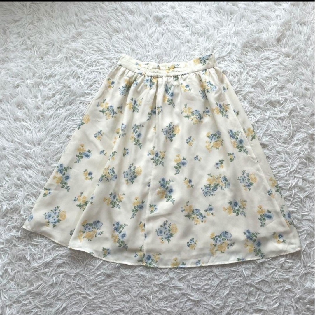 Couture Brooch(クチュールブローチ)のCouture Brooch /クチュールブローチ　花柄 スカート レディースのスカート(ひざ丈スカート)の商品写真