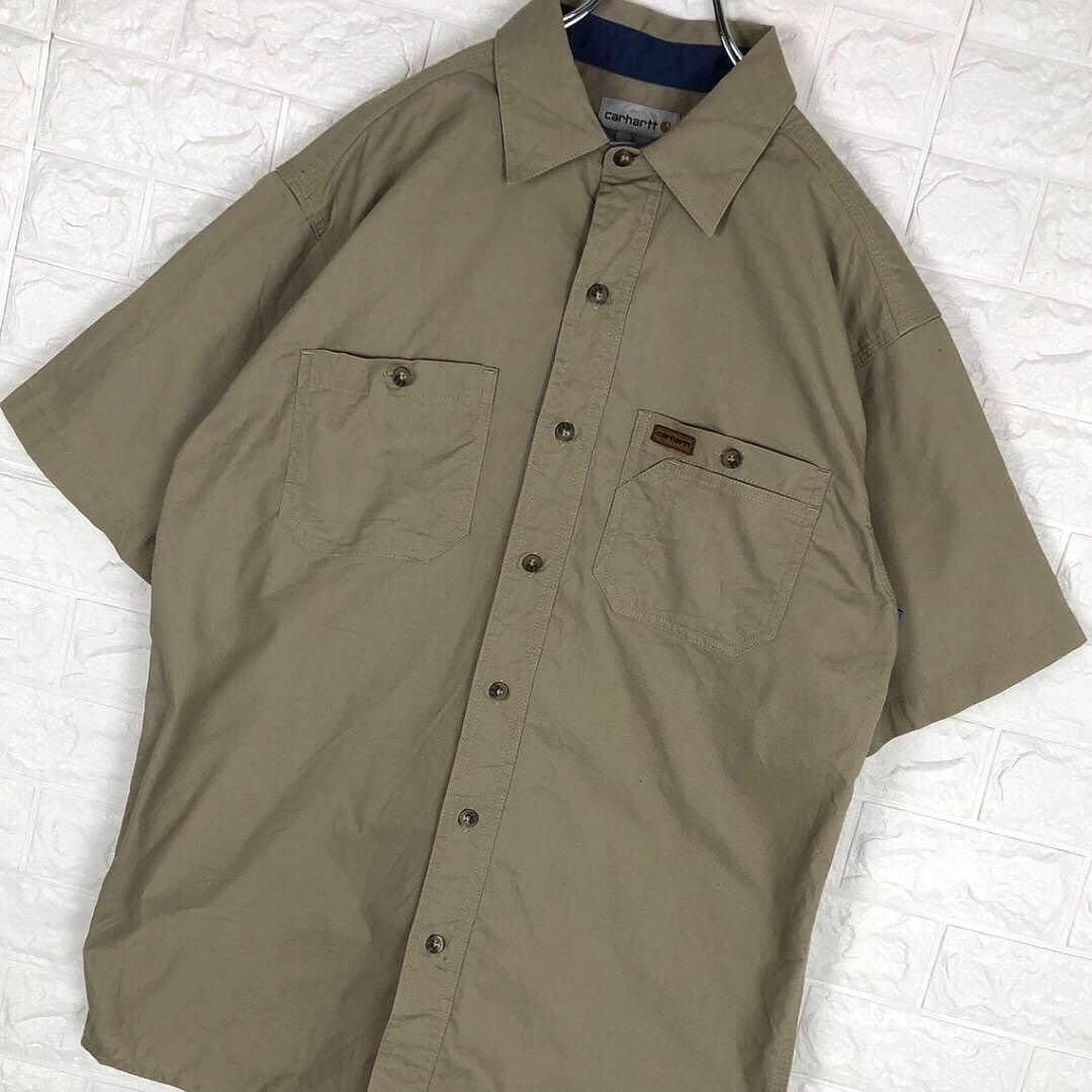 carhartt(カーハート)のカーハート レザーワンポイント 半袖シャツ ロゴワッペン カジュアルアースカラー メンズのトップス(シャツ)の商品写真