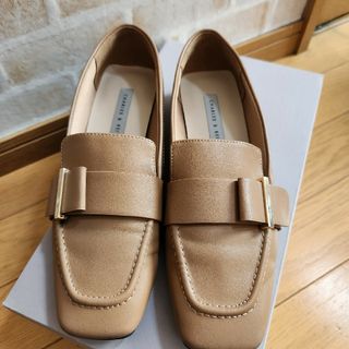 チャールズアンドキース(Charles and Keith)のベージュパンプスCHARLES &KEITH 23.5センチ(ハイヒール/パンプス)