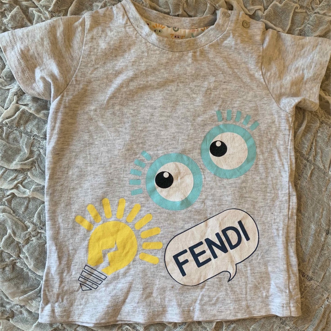 FENDI(フェンディ)の美品　フェンディ　キッズ　Tシャツ　90センチ キッズ/ベビー/マタニティのキッズ服男の子用(90cm~)(Tシャツ/カットソー)の商品写真