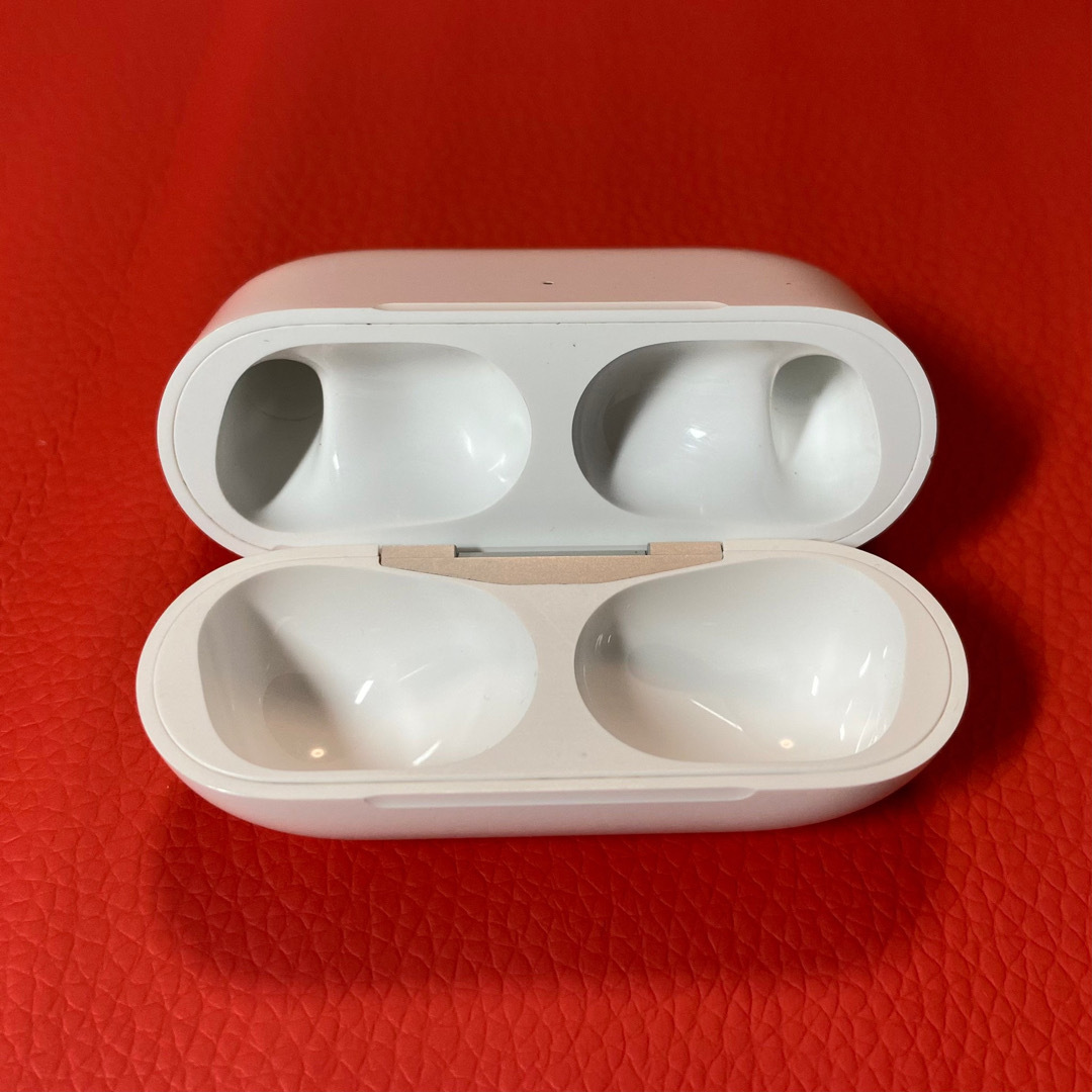 Apple AirPods Pro エアーポッズ 充電ケースのみ
