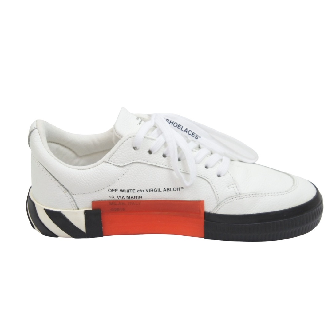 OFF-WHITE オフホワイト スニーカー ホワイト ブラック レザー サイズ40 OMIA085S20D680380110 美品 中古 53718