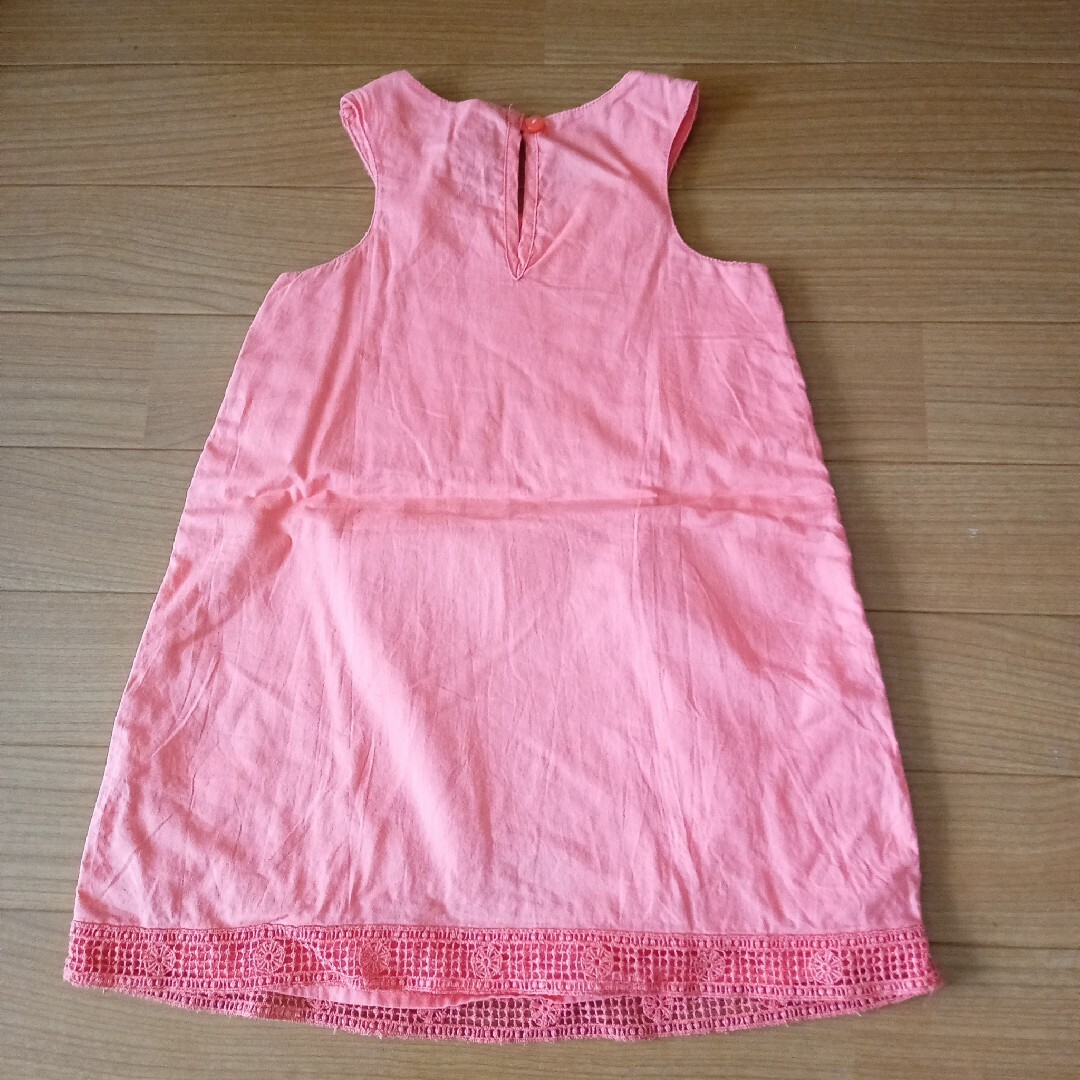 babyGAP(ベビーギャップ)のbaby　Gap　size90　オレンジ色系ワンピース キッズ/ベビー/マタニティのキッズ服女の子用(90cm~)(ワンピース)の商品写真