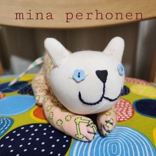 ミナペルホネン(mina perhonen)の【新品タグ付】mina perhonen　ミナペルホネン　ネコ　ぬいぐるみ　猫(ぬいぐるみ)