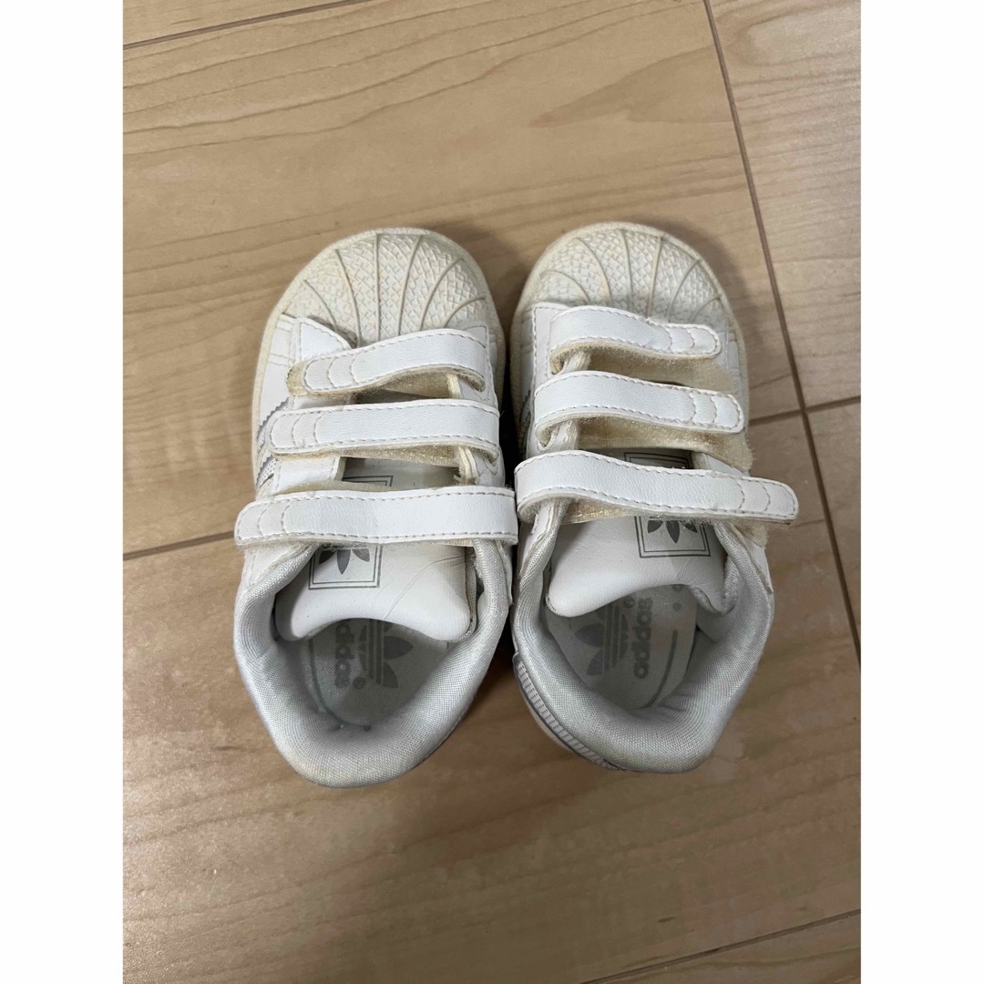 adidas(アディダス)の良品　adidas キッズスニーカー　13㎝ キッズ/ベビー/マタニティのベビー靴/シューズ(~14cm)(スニーカー)の商品写真