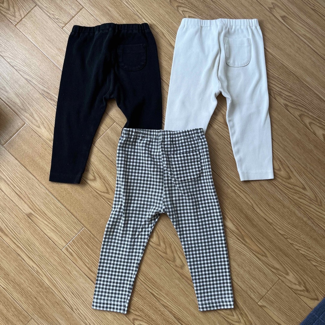 UNIQLO(ユニクロ)のユニクロ　10分丈パンツ　3枚セット　80 キッズ/ベビー/マタニティのベビー服(~85cm)(パンツ)の商品写真