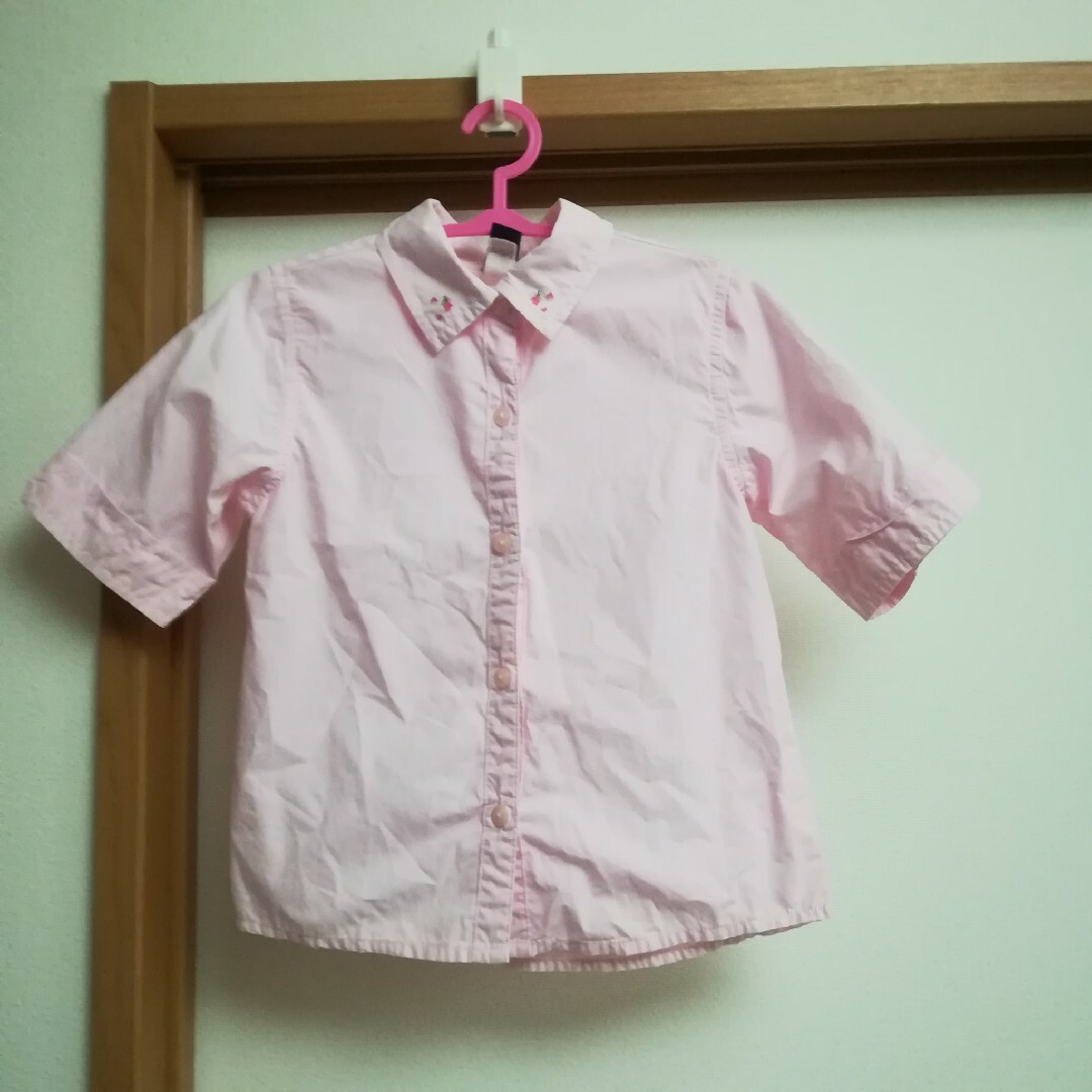 babyGAP(ベビーギャップ)のbabyGAP　半袖　刺繍ブラウス　90　ピンク キッズ/ベビー/マタニティのキッズ服女の子用(90cm~)(ブラウス)の商品写真