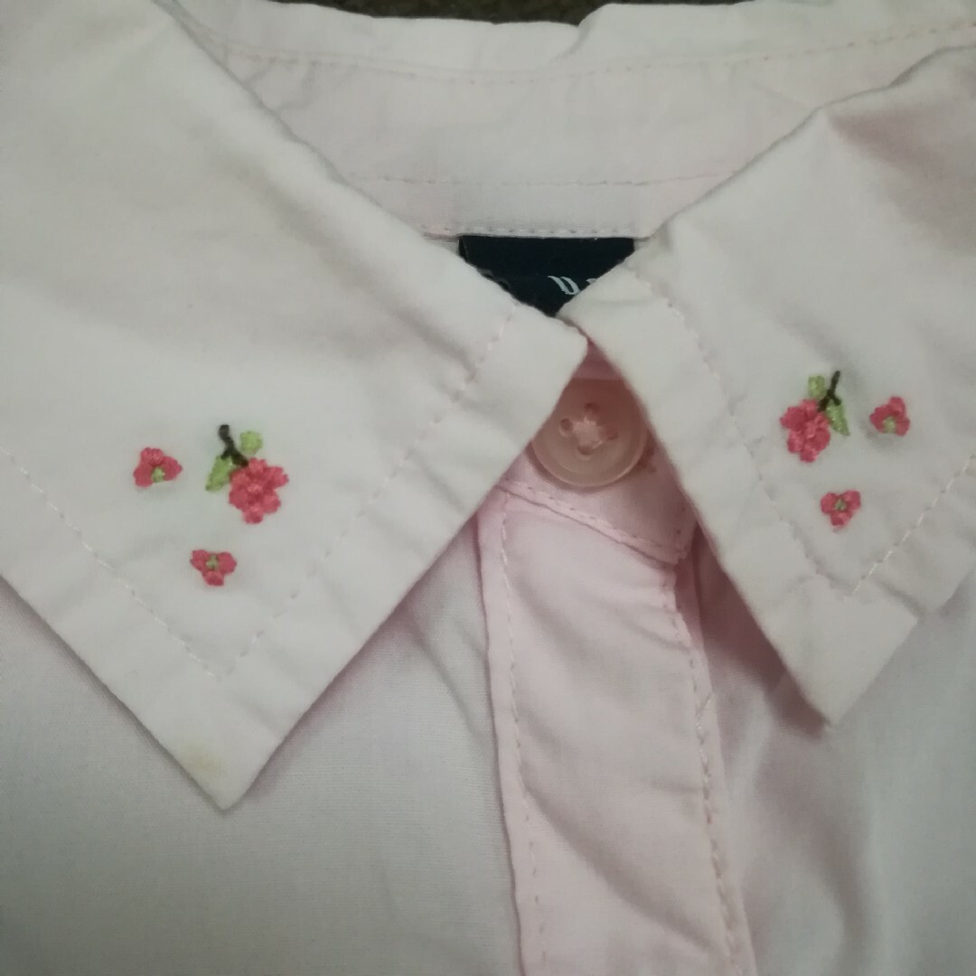 babyGAP(ベビーギャップ)のbabyGAP　半袖　刺繍ブラウス　90　ピンク キッズ/ベビー/マタニティのキッズ服女の子用(90cm~)(ブラウス)の商品写真