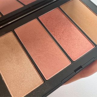 ナーズ(NARS)のNARS フルディメンション　チークパレット　01(チーク)