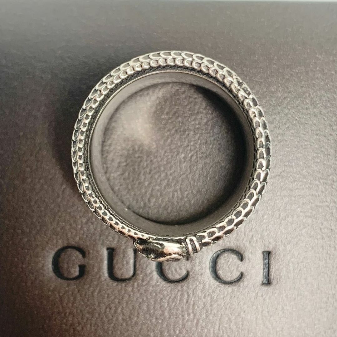 Gucci(グッチ)の新品同様 GUCCI グッチ GGマーモント ワイドリング シルバー 燻加工 メンズのアクセサリー(リング(指輪))の商品写真