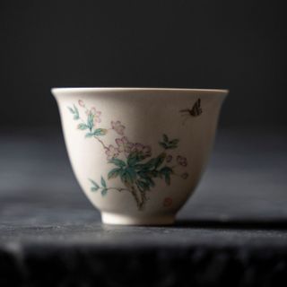 【中国景徳鎮製】上品手描き茶器茶道具　草木灰釉花海棠模様 手作り陶磁器品茗杯1個(陶芸)